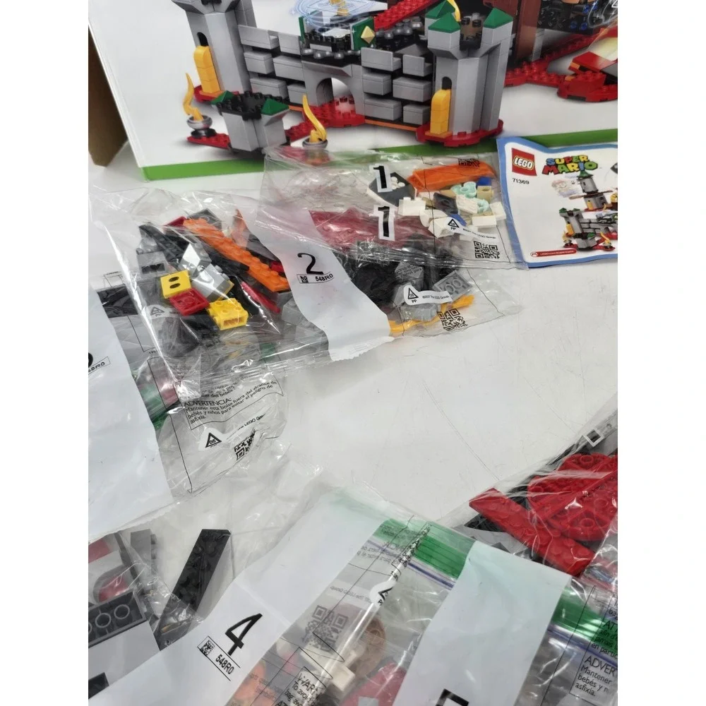 LEGO Super Mario 71369 Bowser's Castle Boss Battle New Sealed 8+ 1010pcs OPEN